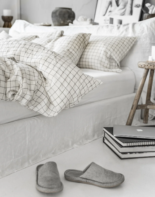 Mbulesë Jorgani Premium 100% Liri me Kuadrate Gri të Errët