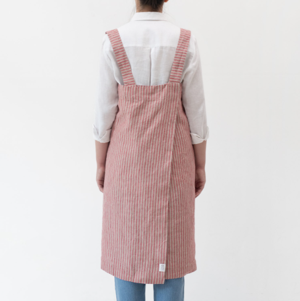 Përparëse "Pinafore" – Vija të Kuqe Natyrale