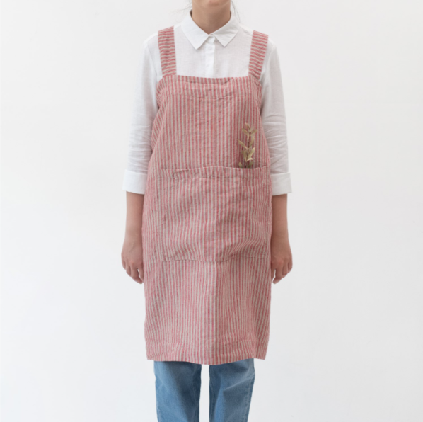 Përparëse "Pinafore" – Vija të Kuqe Natyrale