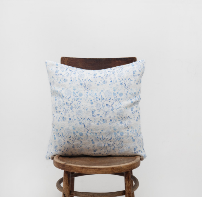 Këllëf jastëku prej liri “White Botanical Blue”