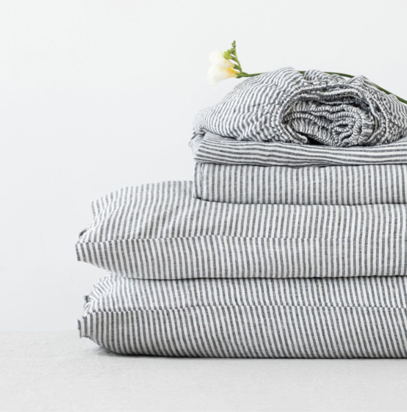 Set Çarçafësh - Thin Black Stripes