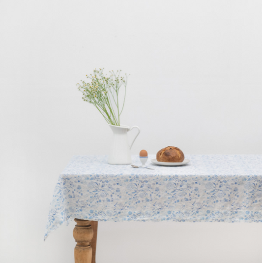 Set Tavoline Linen – White Botanical Blue (14 Copë)