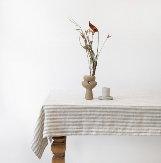 Mbulesë Tavoline – Natural White Stripes