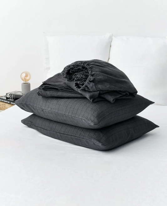 Set Hotelieri Premium – 100% Liri Evropian me Kuadrate Gri të Errët (Windowpane)