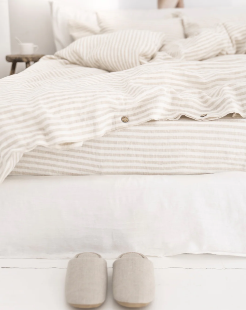 Mbulesë Jorgani Premium 100% Liri me Vija Natyrale dhe të Bardha